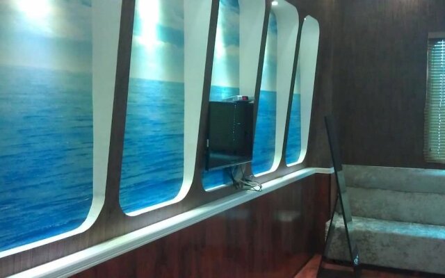 Nanyang Water Vision Fashion Hotel