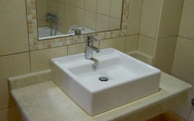 Niriedes Dionyssos Village