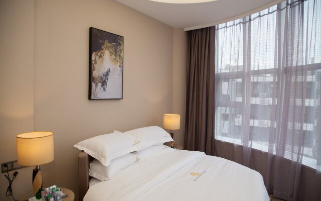 Qianhai Holiday Hotel