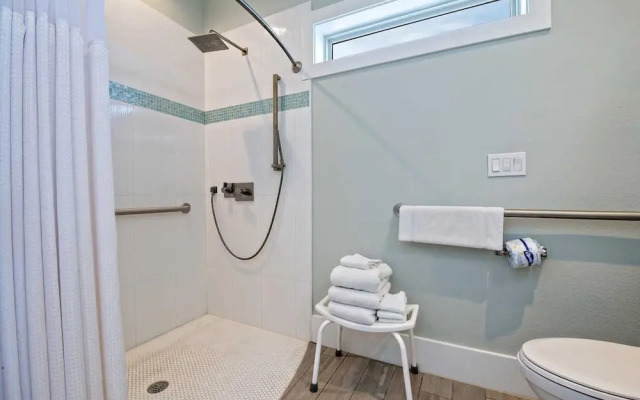 Beachfront 8bedrooms Lemonshello