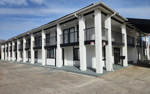 Economy Inn And Suites