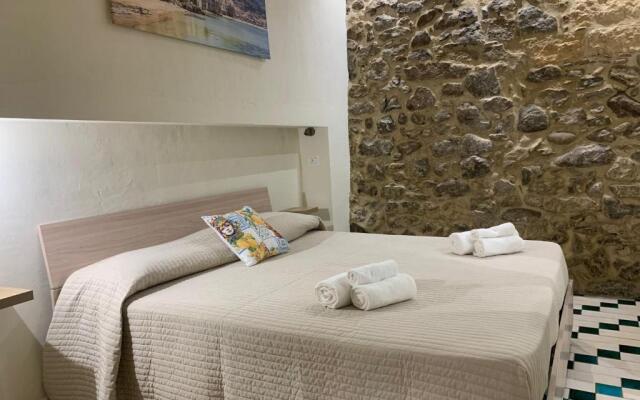 Vitrani's house apartments Cefalù