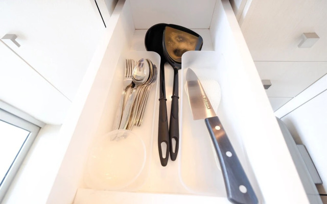 Bassura City Apartment with City View