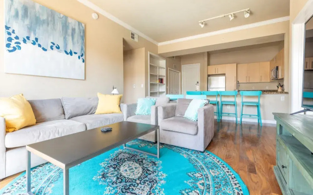 Executive Suite With Pool & Gym