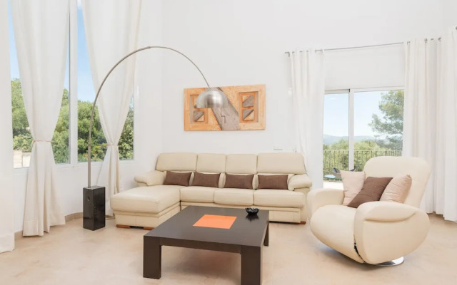 Talaiot 25 in Inca With 4 Bedrooms and 3 Bathrooms