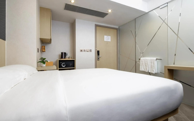 Starphire Hotel
