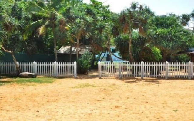 Green Shadows Beach Hotel