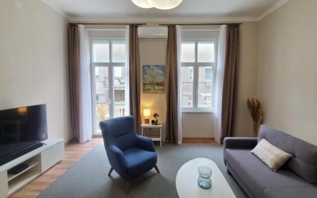 Yes Apartment, Belgrade Center