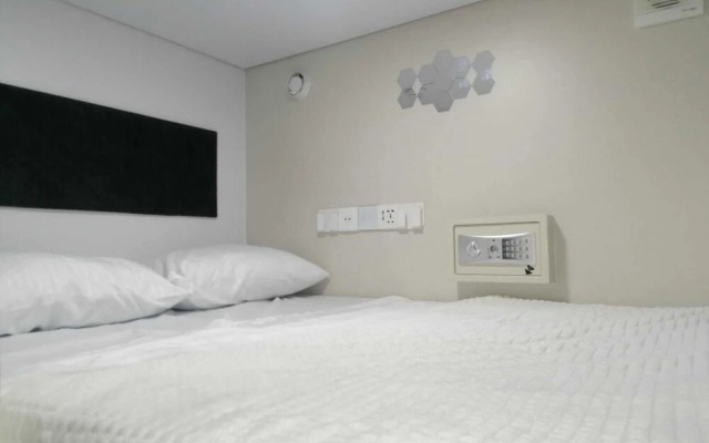 Hotel Capzule Inn