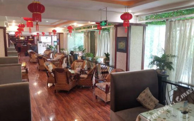 Lanfeng Hotel