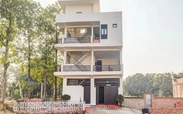 Oyo 80505H Shubhi Palace