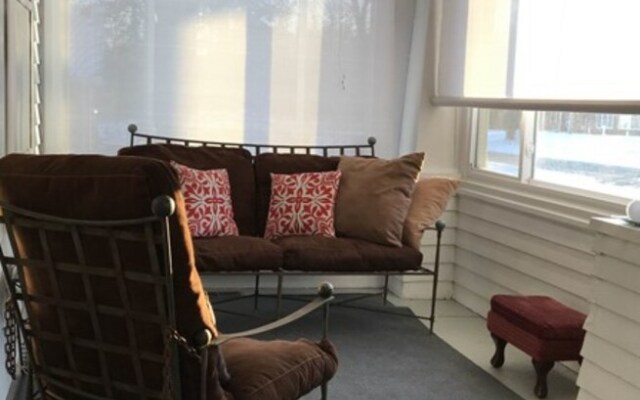 Lacey's Place A Guesthouse