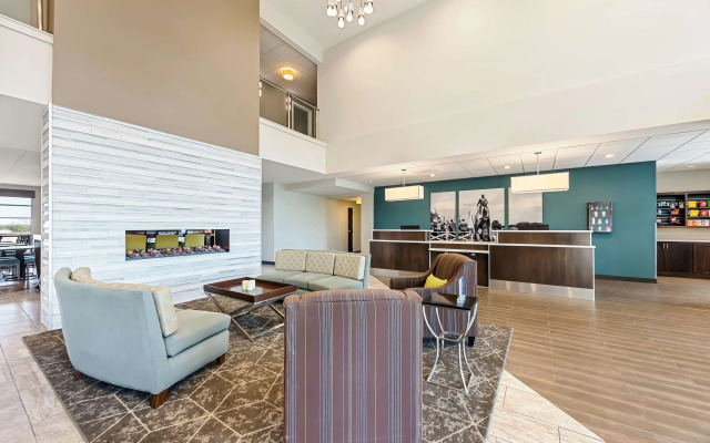 Best Western Plus Bolivar Hotel & Suites