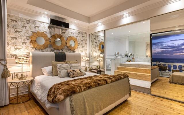 Clifton YOLO Spaces – Clifton Beachfront Apartments