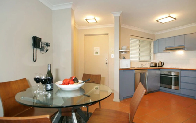 Scarborough Beach Front Resort - Shell Seven