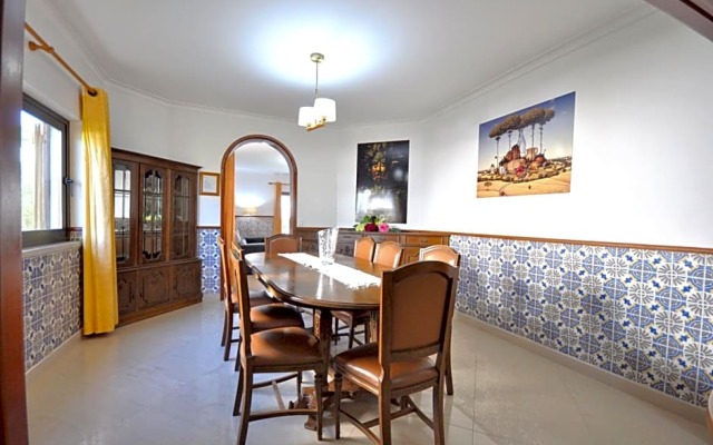 Private Pool Villa Walking Distance to Local Amenities