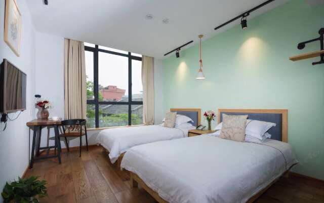 Yue Love Hotel