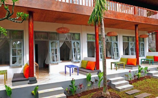 Relax Beach Resort Candidasa