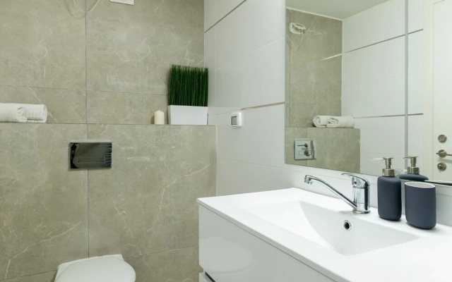 Luxurious Hilton Beach 2BR Suite Parking