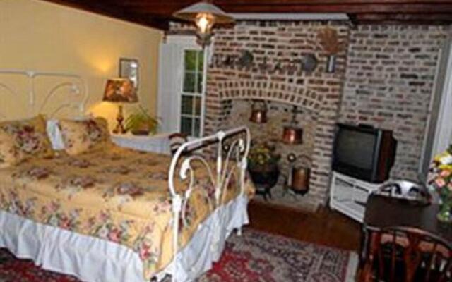 Joan's on Jones Bed & Breakfast