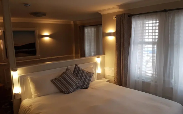 Maclean Guest House