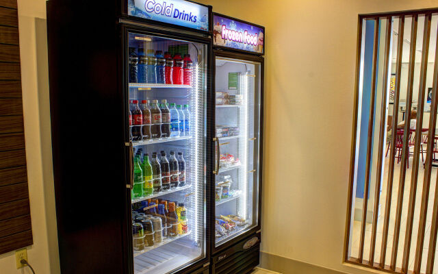 Holiday Inn Express & Suites Spencer by IHG