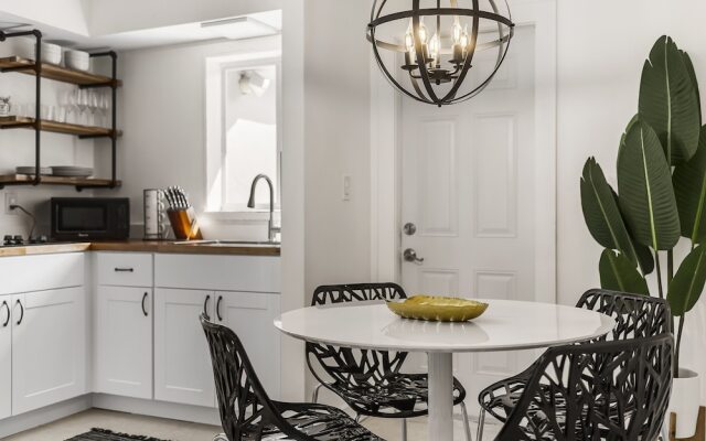 Alani Bay Premium Condos