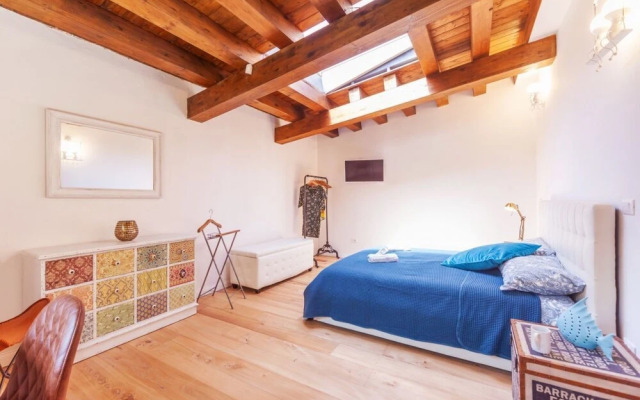 Valuk-Piazza Duomo Charming Apartment