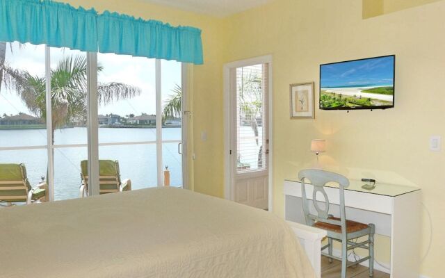 Waterfront Home With Views, Pool and Walk to Beach
