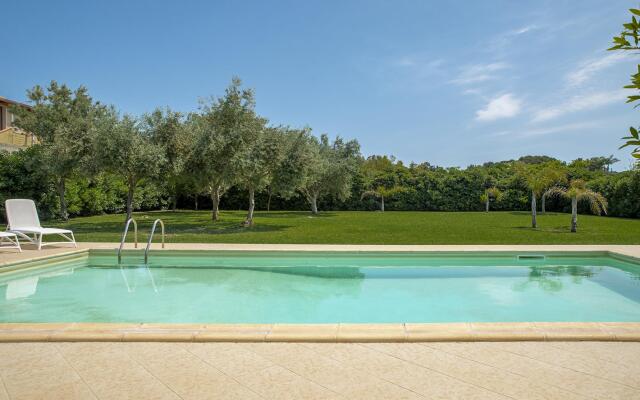 Villa Bouganville con Piscina by Wonderful Italy