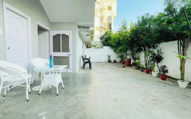 Dormtales Varanasi - Homely Hostel