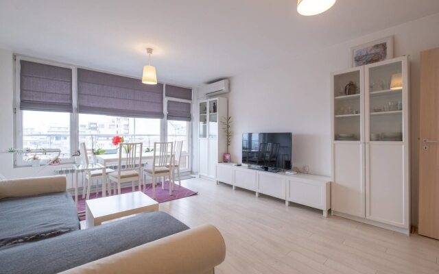 Fm Premium Studio With Balcony Banishora District