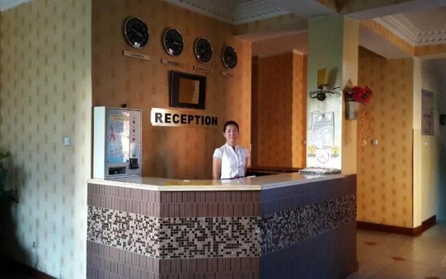 Chandmani Hotel&Tour
