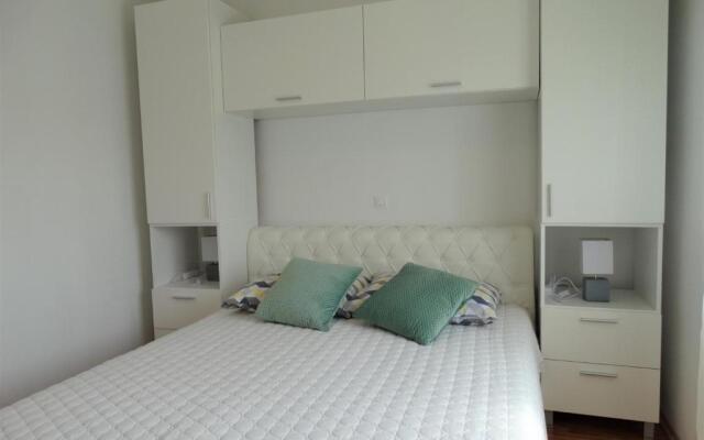 Apartman Crikvenica 30244 - Visnja silver