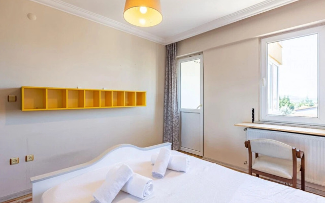 Flat With Shared Pool Near Sabiha Gokcen Airport