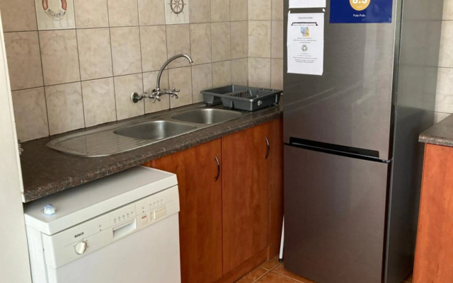 Pole Pole holiday home