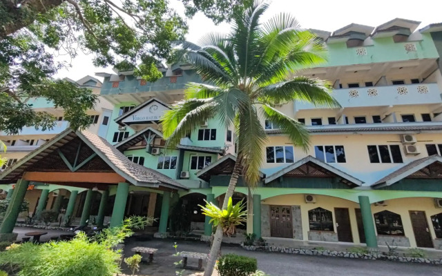 Virgo Batik Resort Teluk Batik Lumut