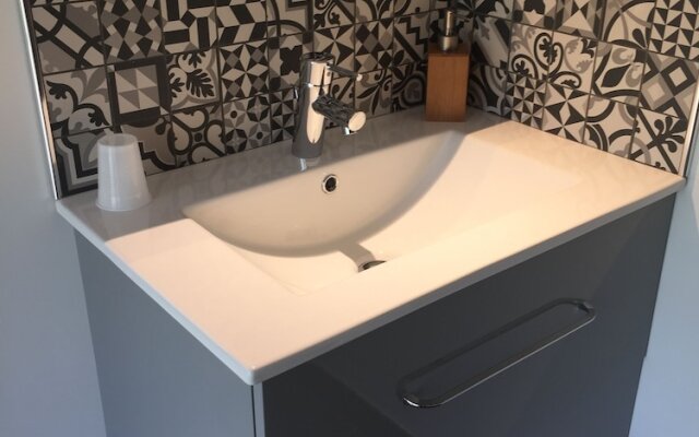 Gîte des Charmilles /La Maison des Gardes