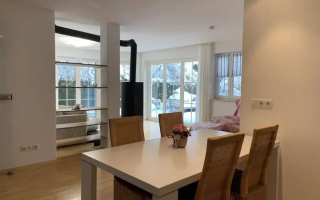 Holiday Apartment Paradise by the Lake