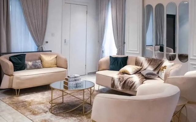 4 bedroom terrace with pool & chef