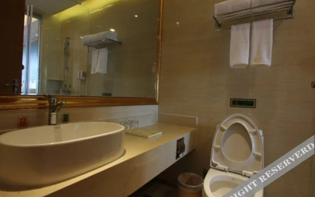 Vienna Hotel Xianning hot spring center flower bed shop
