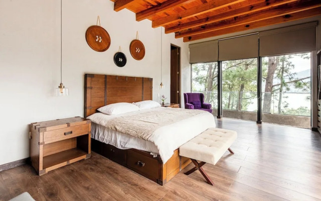 Pedacito de Lago - Lakeview Home