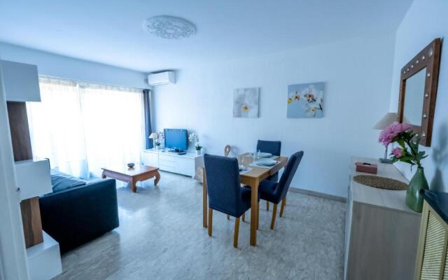 Holidays in cannes - appartement 2P - wifi - clim - parking