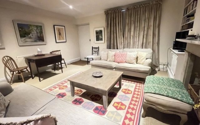 Second nest Chelsea