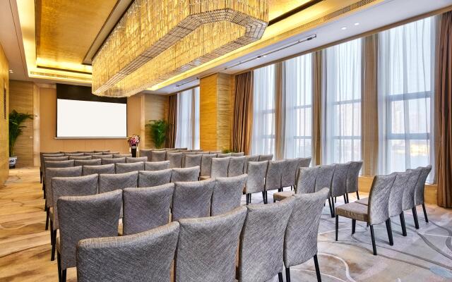 Crowne Plaza Tianjin Meijiangnan by IHG