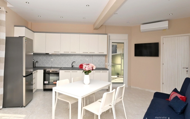 Sabbia Seafront Apartment  2 by TravelPro Serv...