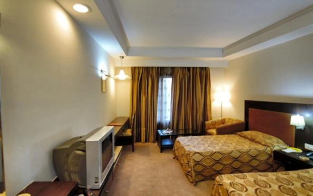 Centaur Hotel – Guest Rooms – Delhi