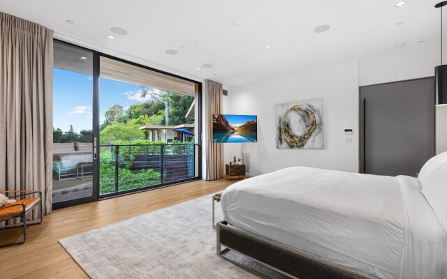 Beverly Glen Hillside Haven