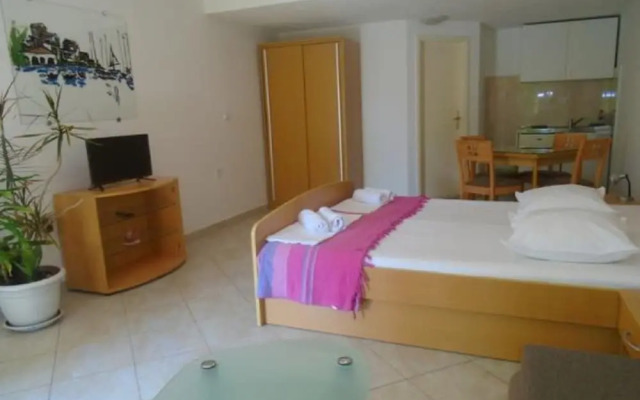 Josip II - 150 m From Beach With Free Parking - SA5