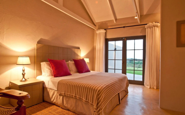 Country House at Kay & Monty